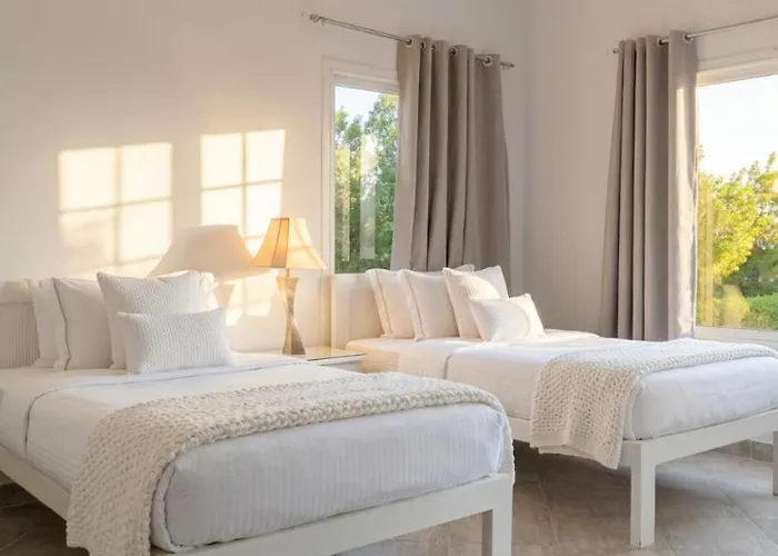 White With Open Lagoon View Villa Hurgada